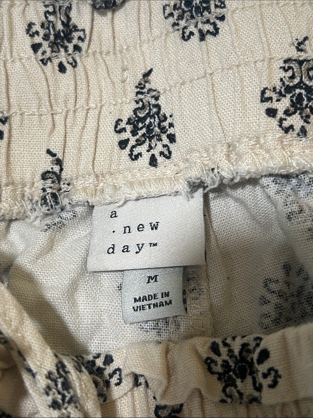 a new day Beige High-Waist Floral Drawstring Shorts - Picture 3 of 6